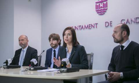 Morant con los responsables de las cadenas hoteleras. Morant con los responsables de las cadenas hoteleras.