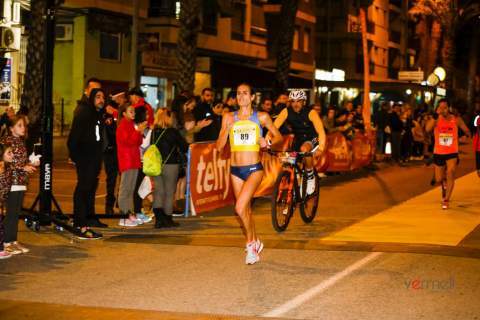 Neus Mas en la 10K Villa de Catral. / Foto: Vermell.