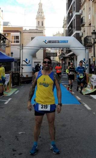 Isidro Benavent en el medio marat&oacute;n de Cheste.