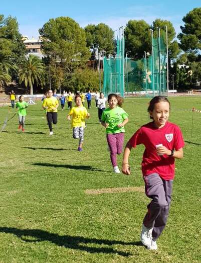 Una de las carreras del cross escolar.