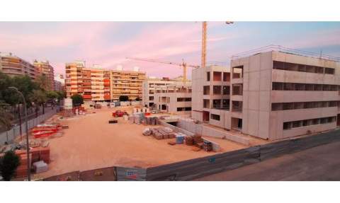 Las obras en una imagen de archivo. Las obras en una imagen de archivo.