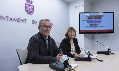 Roberto Roig y Liduvina Gil en rueda de prensa. Roberto Roig y Liduvina Gil en rueda de prensa.
