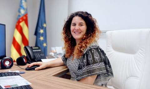 Paula Femenia en el despatx d'Alcaldia.