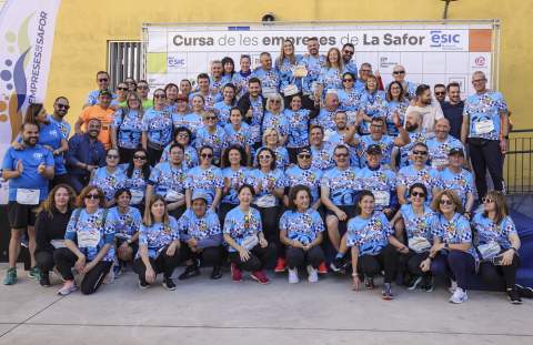 La Policía Local de Gandia, premio a la camiseta con el diseño más original. / Foto: Col·lectiu La Noria.