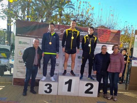 Podio Senior masculino con Salva Gomar (1&ordm;), Iv&aacute;n Ferrer (2&ordm;) y Andreu Garc&iacute;a, en tercera posici&oacute;n.