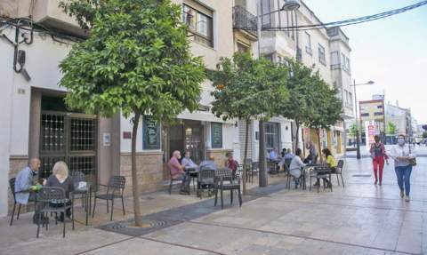 Para consumir en terraza no será necesario presentar el certificado. Para consumir en terraza no será necesario presentar el certificado.