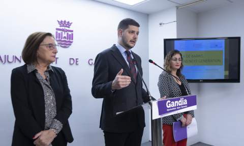 Victoria, Prieto y Rodríguez en rueda de prensa. Victoria, Prieto y Rodríguez en rueda de prensa.