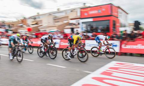 Vuelta Ciclista a Espa&ntilde;a en Oliva.